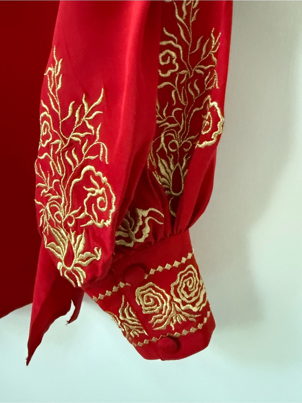 Vintage 100% Silk Diane Von Furstenberg Red Gold Embroidered Button Front Blouse - Picture 13 of 14